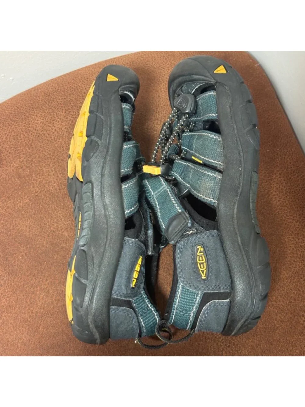 Keen Newport H2 Waterproof Sandals Size 1 Youth Strappy Green-Yellow Outdoor